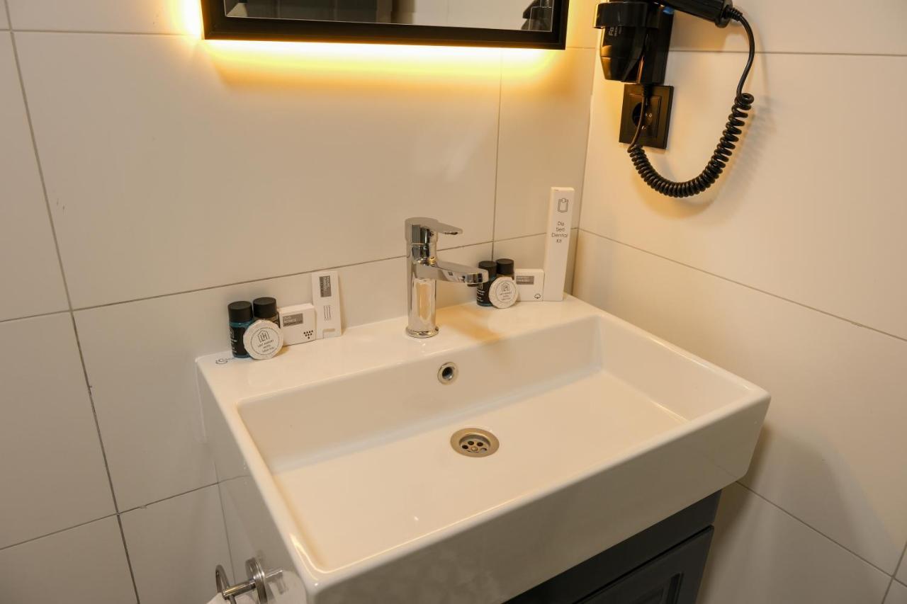 Plus Hotel & Private Transportation Istanbul Airport-By Loft Arnavutkoy Buitenkant foto